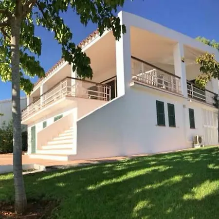 Ana Villa